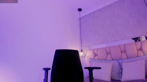 Roxie  online show from 13, 2, 2025