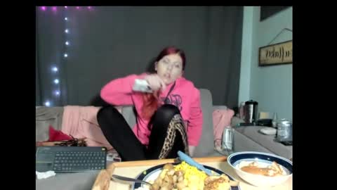 roxihazeleyes online show from 2, 3, 2025