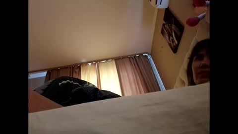 Snapshot of roxolanaa_sexy chatting on 5, 1, 2025 ROXOLANAA SEXY online show from 5, 1, 2025