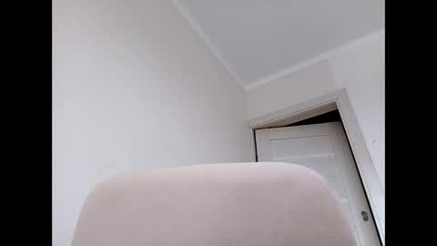 Snapshot of roxolanaa_sexy chatting on 1, 3, 2025 ROXOLANAA SEXY online show from 1, 3, 2025