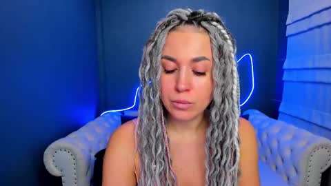 Roxy online show from 4, 2, 2026