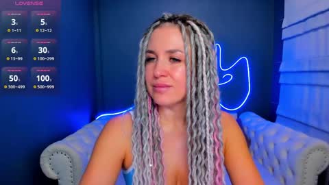 Snapshot of roxy_mars chatting on 7, 4, 2026 Roxy online show from 7, 4, 2026