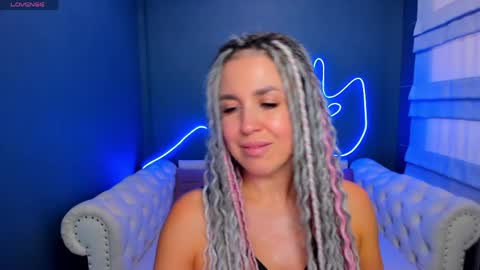 Snapshot of roxy_mars chatting on 9, 4, 2026 Roxy online show from 9, 4, 2026