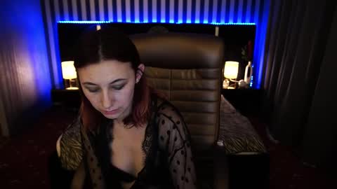 Snapshot of roxy_rayy chatting on 5, 3, 2025 roxy_rayy online show from 5, 3, 2025