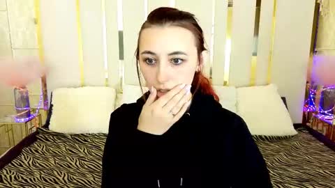Snapshot of roxy_rayy chatting on 14, 10, 2025 roxy_rayy online show from 14, 10, 2025