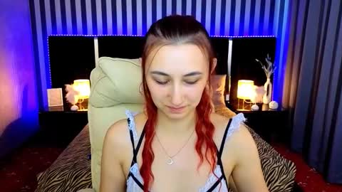 Snapshot of roxy_rayy chatting on 15, 10, 2025 roxy_rayy online show from 15, 10, 2025