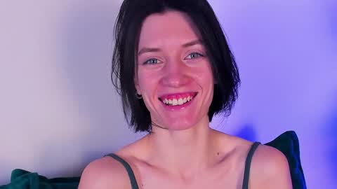 Snapshot of roxy_riot_ chatting on 8, 2, 2025 roxy_riot_ online show from 8, 2, 2025