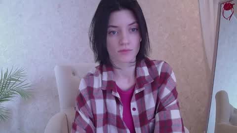 Snapshot of roxy_riot_ chatting on 4, 3, 2025 roxy_riot_ online show from 4, 3, 2025