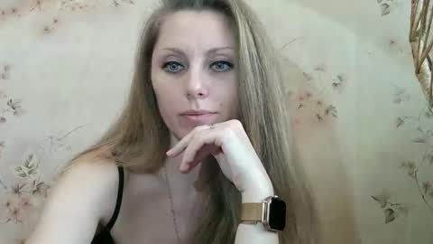 roxyfox18x01 online show from 14, 1, 2026