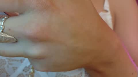 Roxy Nyes online show from 26, 9, 2025