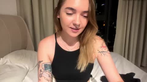 Snapshot of roxysweetdream chatting on 20, 5, 2026 Roxy online show from 20, 5, 2026