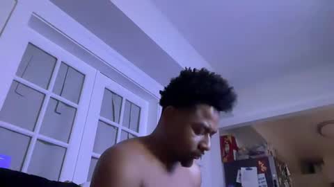 Snapshot of royal_sf chatting on 4, 2, 2025 Royal SF online show from 4, 2, 2025