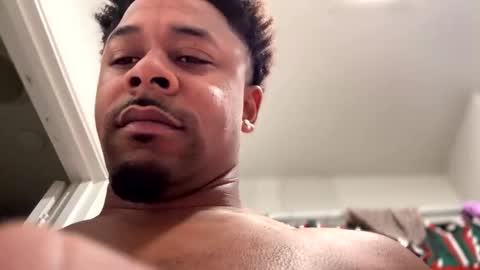 Snapshot of royal_sf chatting on 18, 2, 2025 Royal SF online show from 18, 2, 2025