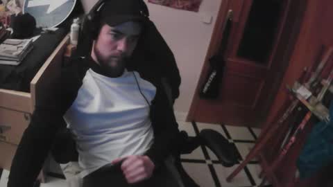 Snapshot of royer04 chatting on 19, 12, 2025 royer04 online show from 19, 12, 2025