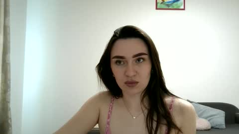 Snapshot of roza05x chatting on 13, 5, 2026 Roza05x online show from 13, 5, 2026