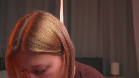 Mila online show from 21, 11, 2025