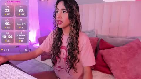 Snapshot of rue_zue chatting on 3, 2, 2026 rue_zue online show from 3, 2, 2026