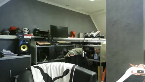 Chico que rico Caliente online show from 23, 2, 2025