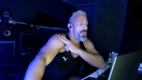 Chico que rico Caliente online show from 26, 7, 2026