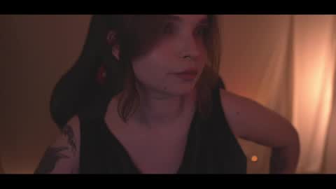 Elena online show from 13, 5, 2026