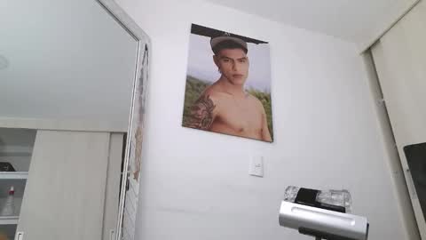 Snapshot of russell_adams_ chatting on 13, 2, 2026 R U S S E L L online show from 13, 2, 2026