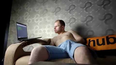 Snapshot of russianbear1917 chatting on 25, 12, 2024 Mike online show from 25, 12, 2024