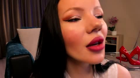 Chrissy online show from 9, 4, 2026