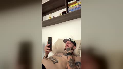 Snapshot of russo_fox chatting on 10, 5, 2026 russo_fox online show from 10, 5, 2026