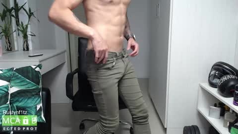 Snapshot of rustynf1tz chatting on 8, 2, 2025 MillionDollarGuy online show from 8, 2, 2025