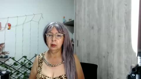 ruth_blue21 online show from 9, 3, 2025