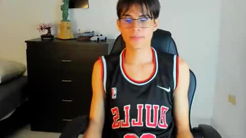 Snapshot of ryan_bronw chatting on 26, 5, 2026 Nathan online show from 26, 5, 2026