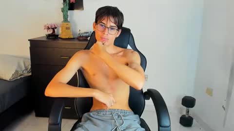 Snapshot of ryan_bronw chatting on 29, 5, 2026 Nathan online show from 29, 5, 2026