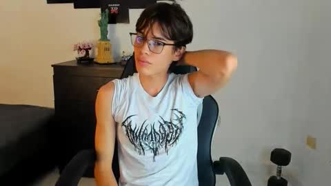 Snapshot of ryan_bronw chatting on 30, 5, 2026 Nathan online show from 30, 5, 2026