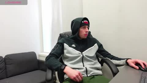 RYAN DOZER online show from 2, 4, 2026