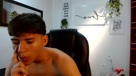 Snapshot of ryan_grayx chatting on 30, 5, 2026 RYAN online show from 30, 5, 2026