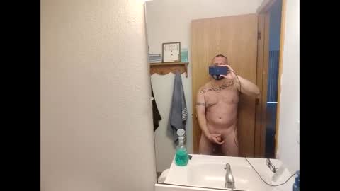 Snapshot of ryanihde2025 chatting on 9, 2, 2026 ryanihde2025 online show from 9, 2, 2026