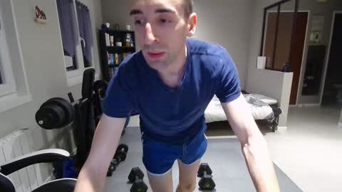 Snapshot of ryukukamifr chatting on 10, 1, 2025 Ryuk FR online show from 10, 1, 2025