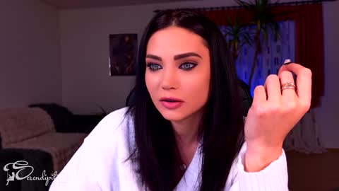 Y      online show from 18, 12, 2024