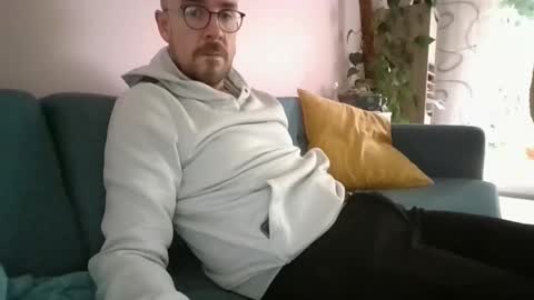 s_i_q online show from 8, 11, 2025