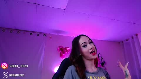 Snapshot of sabriina_fox999 chatting on 5, 4, 2026 sabrina fox online show from 5, 4, 2026