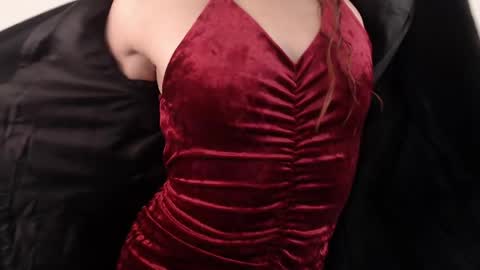 Snapshot of sabriinaa_fox chatting on 6, 5, 2026 sabriinaa fox online show from 6, 5, 2026