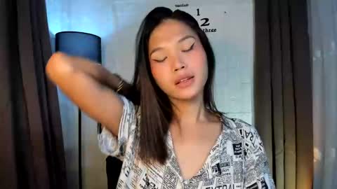 Snapshot of sabrina_maxx chatting on 13, 12, 2024 Nadine online show from 13, 12, 2024