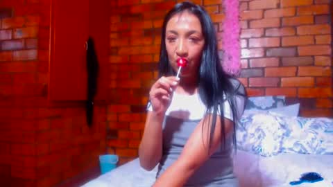 Snapshot of sabrina_v_ chatting on 4, 3, 2025 Sabrina online show from 4, 3, 2025