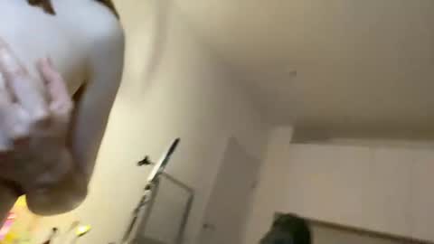 Snapshot of sabrinaanddaniel chatting on 23, 1, 2025 SabrinaDaniel online show from 23, 1, 2025