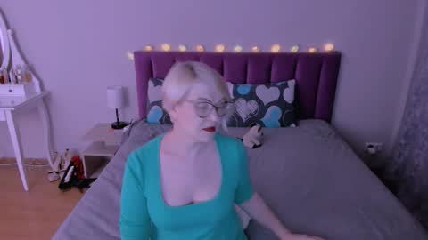 Sabrina MacMarren online show from 10, 2, 2026