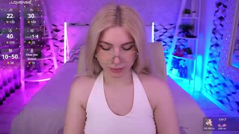 Snapshot of sabrinamuse chatting on 7, 6, 2026 Sabrina online show from 7, 6, 2026