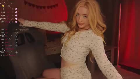 Hello im Sabrina  online show from 22, 12, 2025