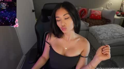 Snapshot of sabrinasarcade chatting on 6, 11, 2025 Sabrina online show from 6, 11, 2025