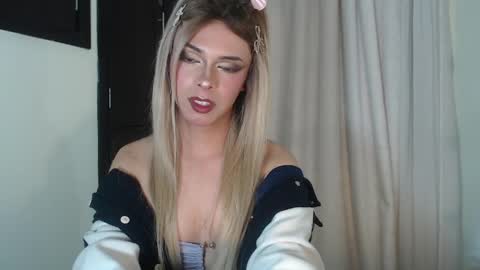 Snapshot of sabrinatshot chatting on 30, 5, 2026 sabrinatshot online show from 30, 5, 2026