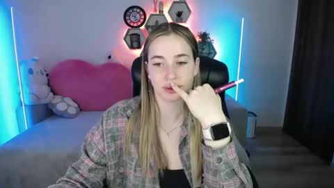 Snapshot of sabrinviolet chatting on 25, 5, 2026 Sabrina Violet online show from 25, 5, 2026